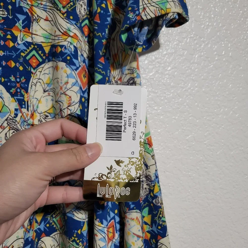 Disney Princesses Lularoe Perfect Tee‎ Shirt All Over Print Short Sleeves Top